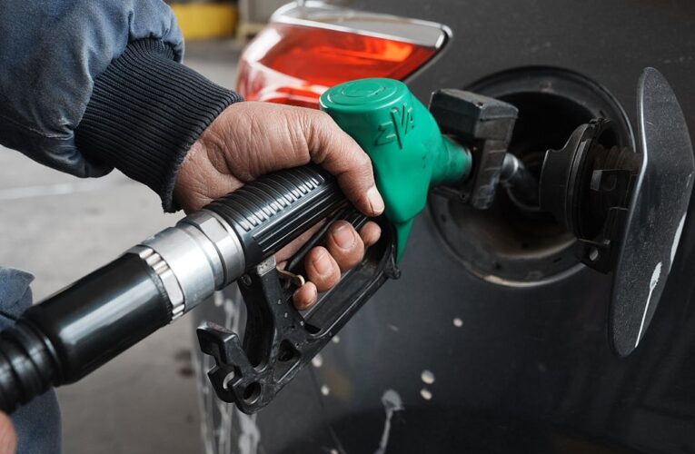 Цінники вже ростуть. Що буде з паливом в Україні
