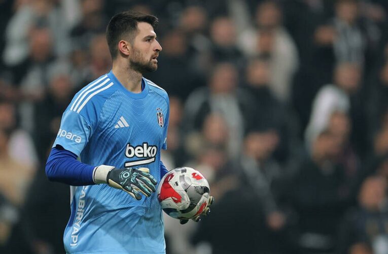 У планах Турана – замінити Різника на іншого воротаря