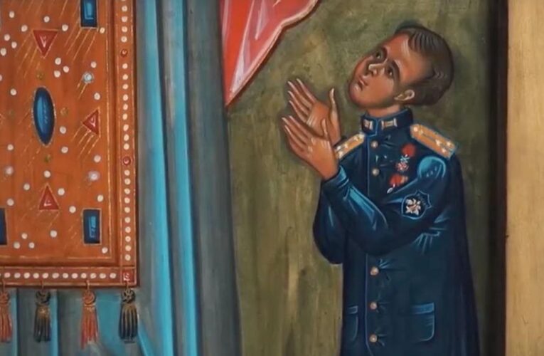 У РФ загиблих окупантів малюють на іконах