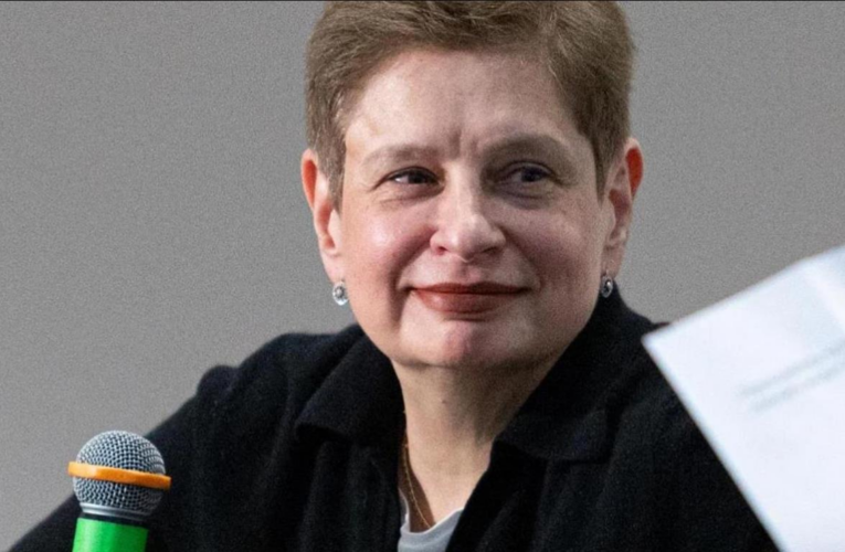 У Росії правнучку Хрущова визнали “іноагентом”