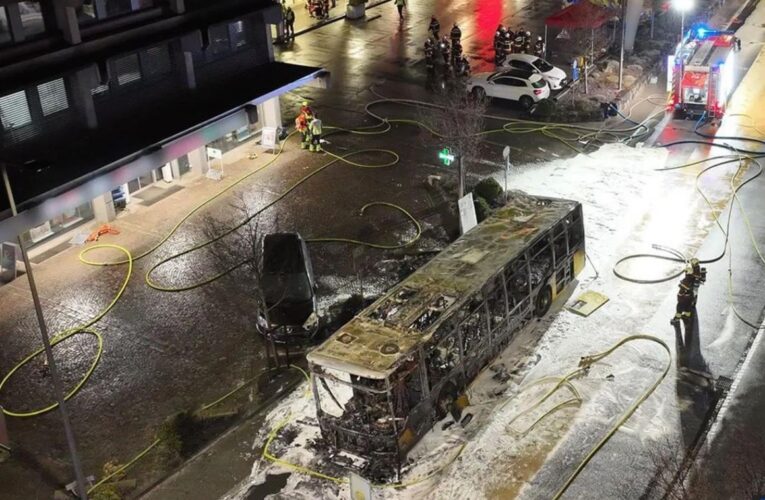 У Швейцарії згорів автобус: шестеро загиблих