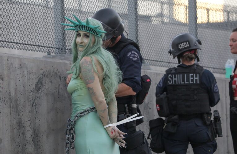 У США арештували 74 учасника протестів проти Трампа