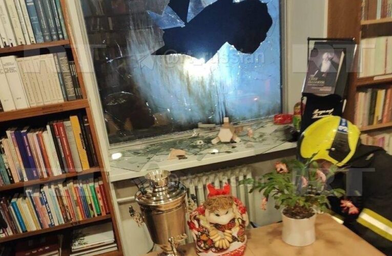 В Чехії коктейлями Молотова закидали Русский дом