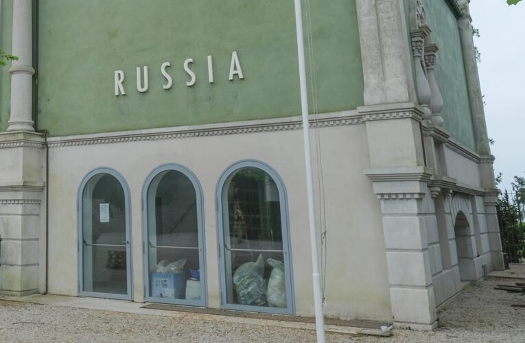 Венеційська бієнале: Участь Росії не порушує санкційний режим