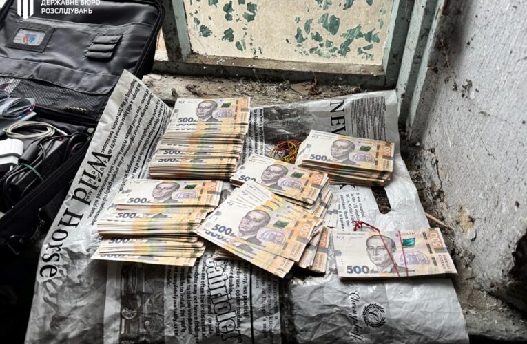 Вимагав кошти у родини загиблого оборонця: затримано ексвійськового