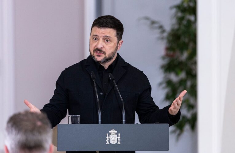 “Воювати ще три роки”. Перемовини буксують