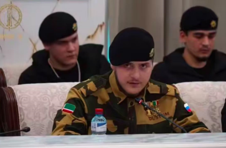Вперше після ДТП: 18-річний син Кадирова засвітив на публіці погони майора