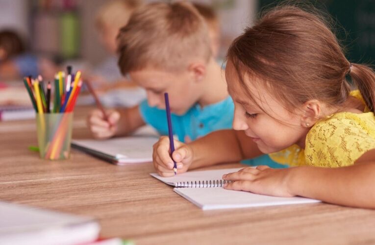 Як зрозуміти, що дитині не підходить традиційна очна школа: 7 тривожних сигналів