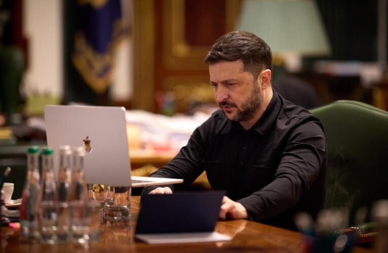 Зеленський провів переговори з президентом ОАЕ