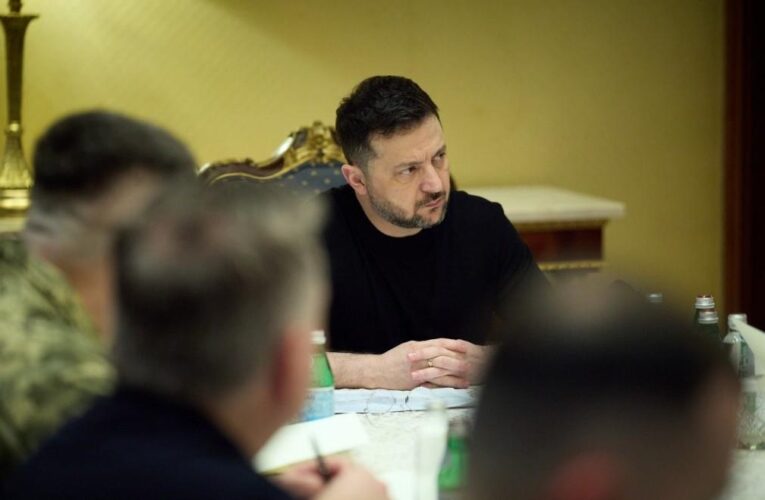 Зеленський зустрівся з військовими в Джидді