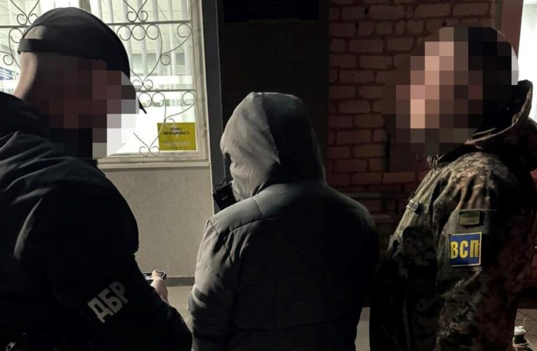 Зламав руку 60-річному рибалці під час мобілізації: затримано службовця ТЦК