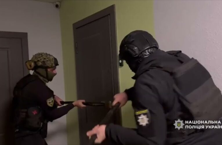 Поліцейські ліквідували у Дніпрі мережу кол-центрів, через які викрадали криптоактиви