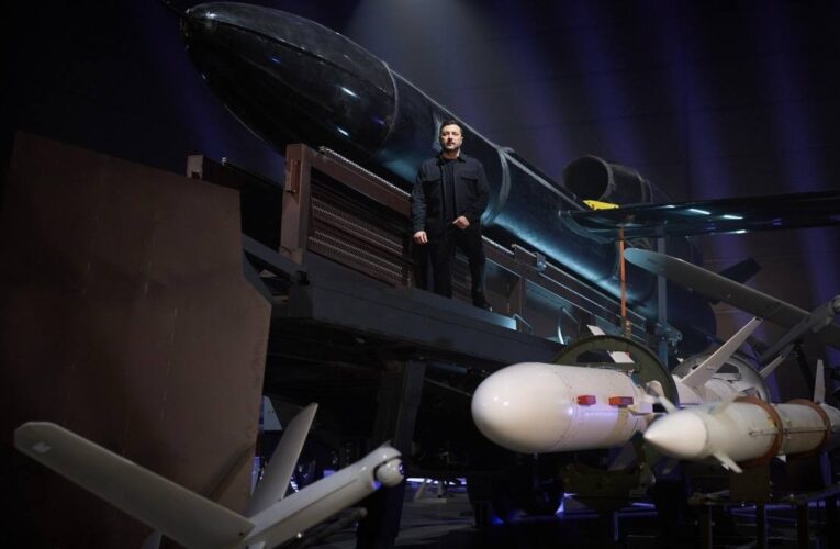 Володимир Зеленський привітав працівників оборонно-промислового комплексу з професійним днем