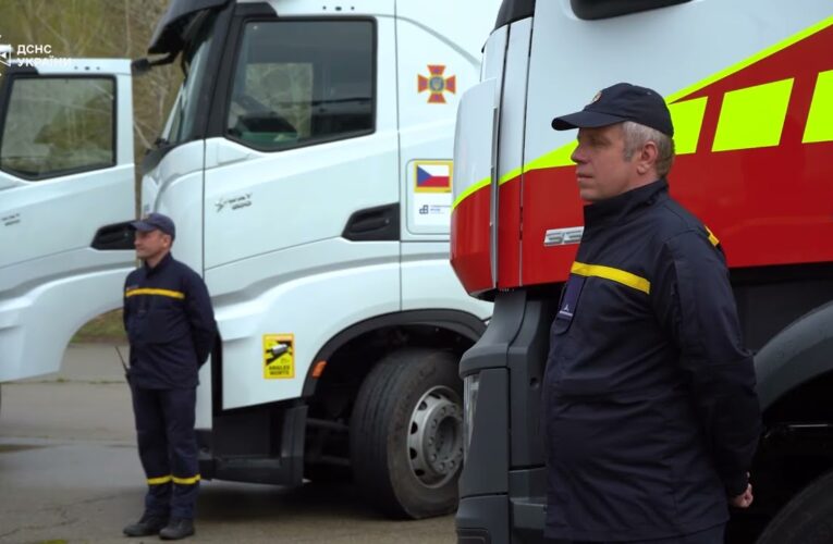 Підрозділи ДСНС отримали від Гуманітарного фонду Сергія Притули 7 генераторів та 2 вантажівки