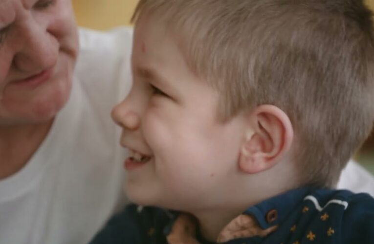 Малий грант на Київщині: як працює послуга супроводу під час інклюзивного навчання