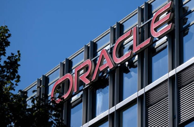 Американський техгігант Oracle за один день звільнив 30 тисяч осіб
