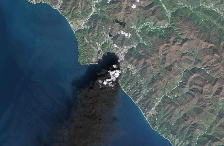 Атаки дронів: танкери тікають з Туапсе до Новоросійська