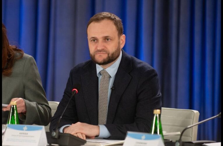 Як ремонтують місцеві дороги: хто за це платить і чому працює співфінансування?