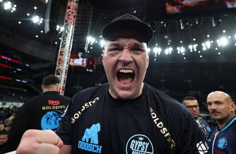 Ф&rsquo;юрі назвав Джошуа боягузом після відмови від бою