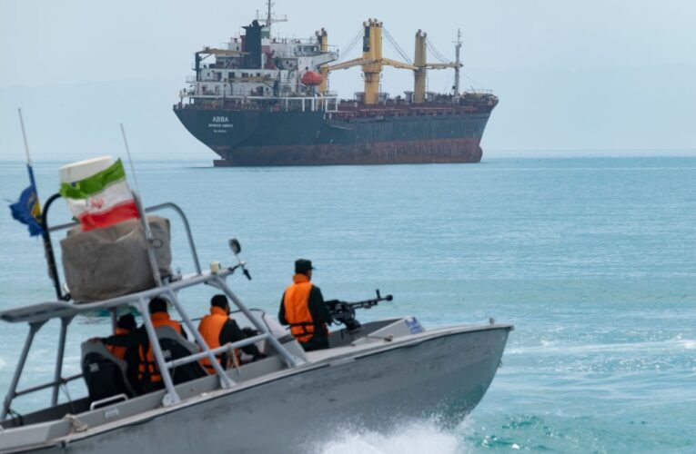 Іран і Оман стягуватимуть плату за прохід Ормуза