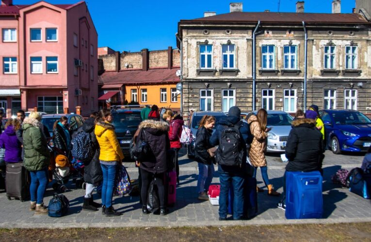 Ірландія готує “щедрі виплати” українцям за повернення додому