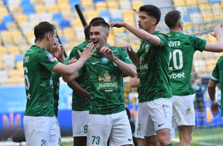 Карпати потужно переграли Рух із трьома забитими під нуль голами