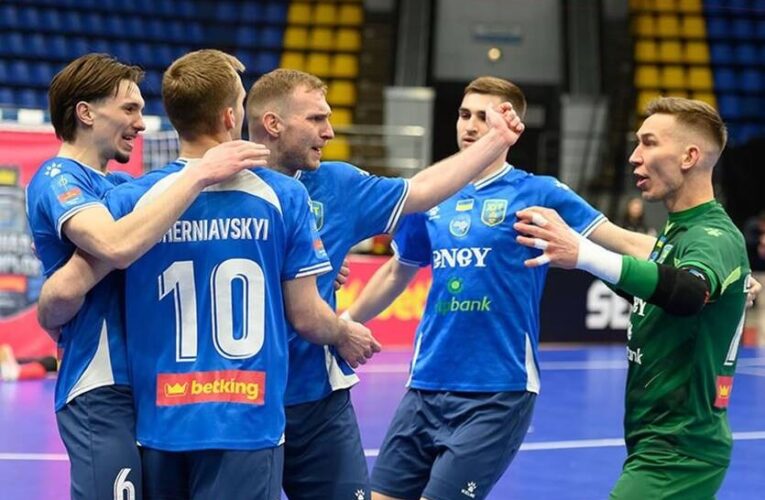 ХІТ уперше в історії клубу затягує чемпіонську пісню