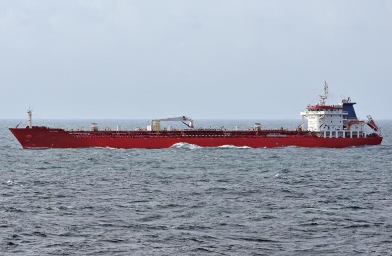 Китайський танкер пройшов через Ормузьку протоку, попри на блокаду США