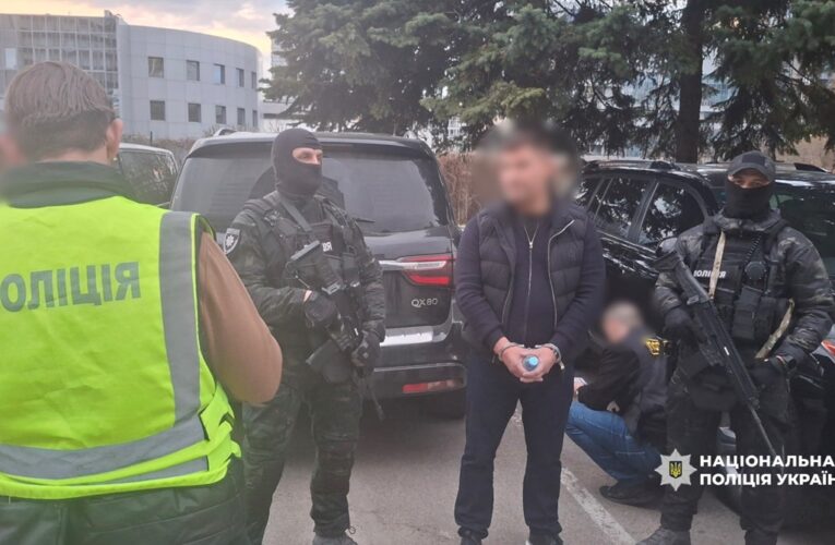 Кримінальний авторитет організував схему “бронювання” ухилянтів