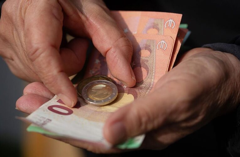 Курс євро злетів до нового рекорду в Україні