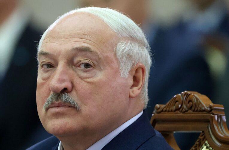 Лукашенко оголосив про “підготовку до війни”