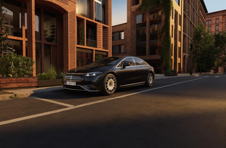 Mercedes-Benz представив оновлений EQS