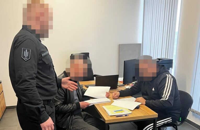 На Дніпропетровщині штабістам виплатили 12 млн “бойових”