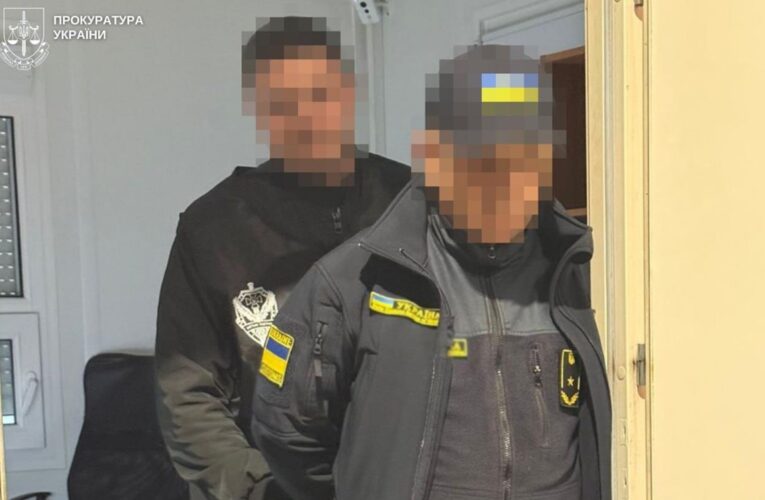 На Львівщині викрили митника на схемі вивезення валюти