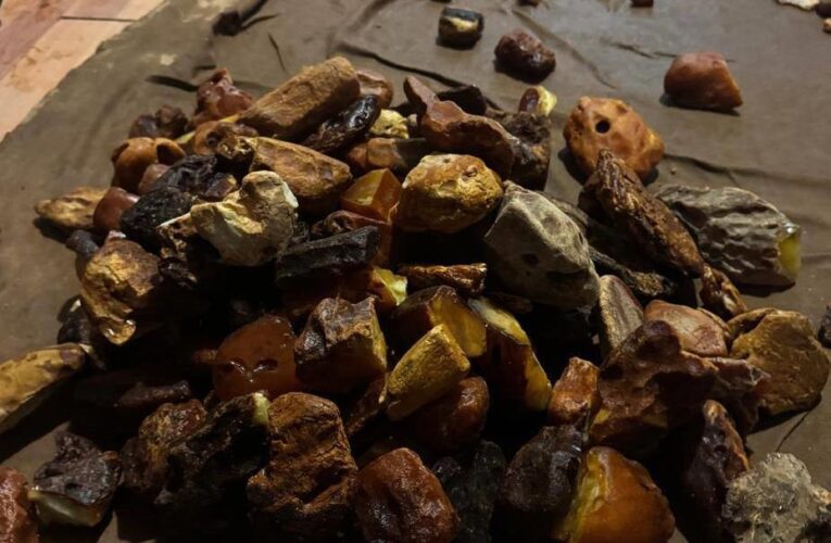 На Рівненщині ліквідували цех з обробки бурштину