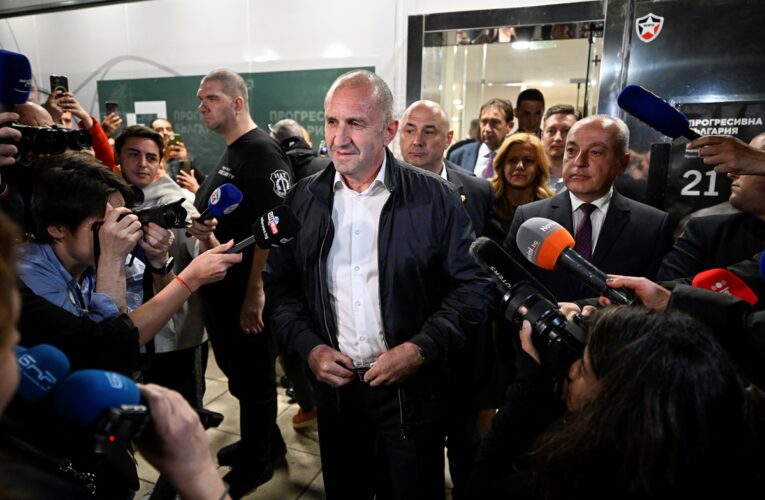 На виборах у Болгарії перемагає проросійська партія