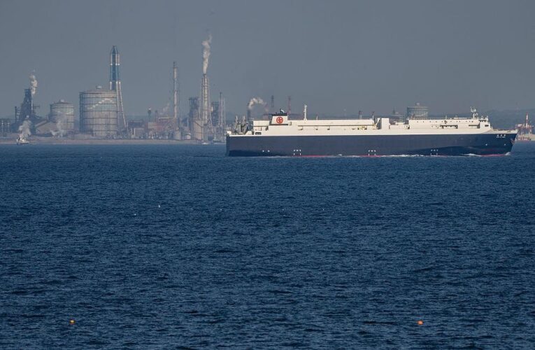 Надія на переговори США й Ірану: ціни на нафту почали падати