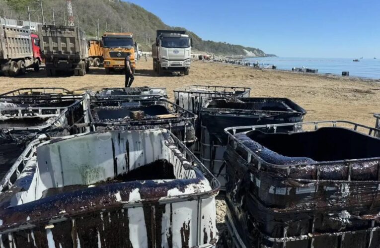 Нафтова пляма під Туапсе розтяглася майже на 80 км – ЗМІ