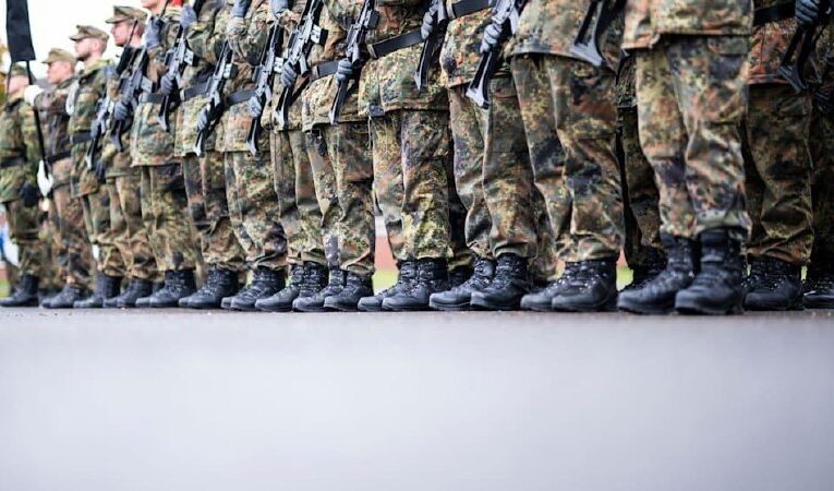 Німеччина пропонує підвищити вік резервістів до 70 років