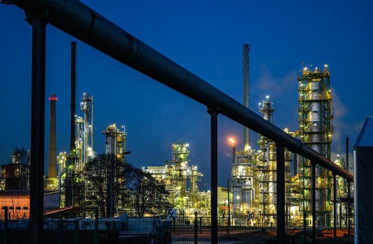 Німеччина відреагувала на зупинку Росією транзиту казахської нафти