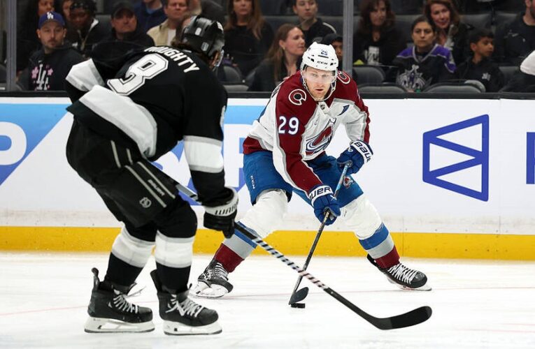 НХЛ: розгромна серія Колорадо триває
