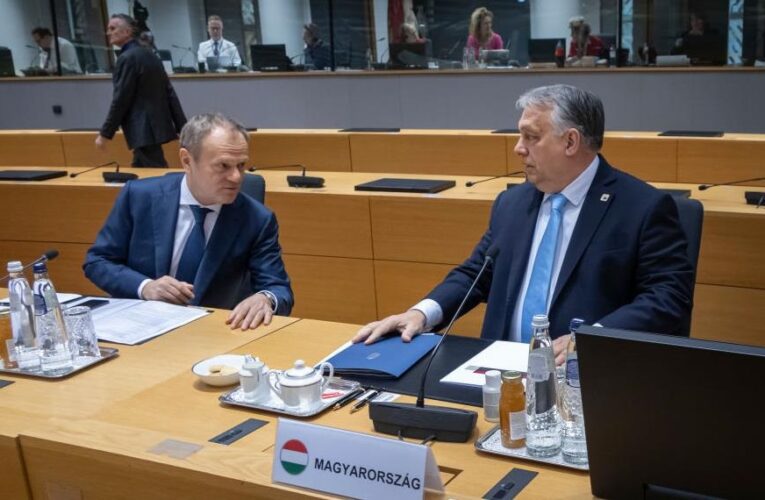 Орбан накинувся на Туска через відео про “руку Путіна”