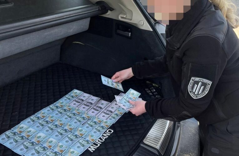 Правоохорониця “продавала” фіктивну службу у штрумовому батальйоні