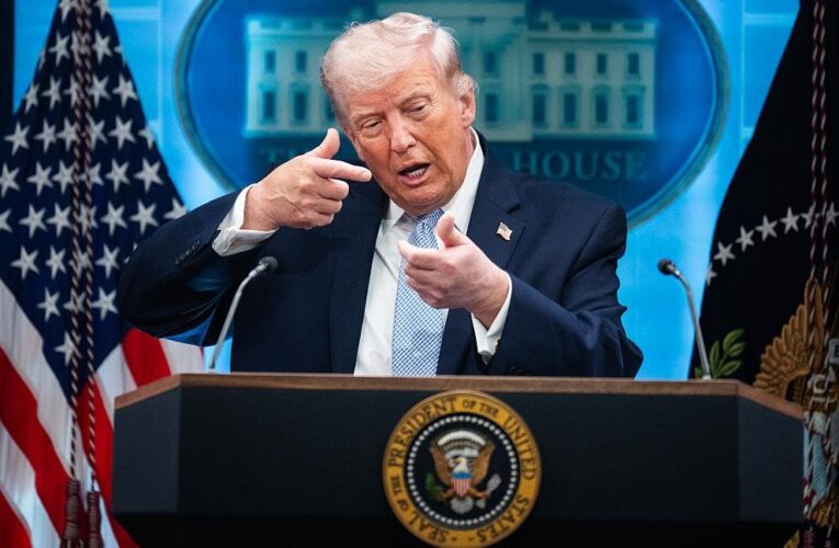 Прихильники MAGA почали вимагати відставки Трампа