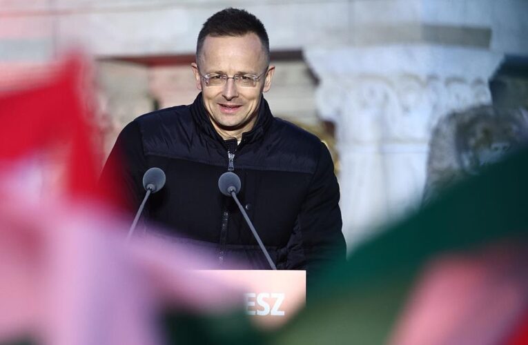 Проросійський Сійярто матиме посаду в новому парламенті Угорщини