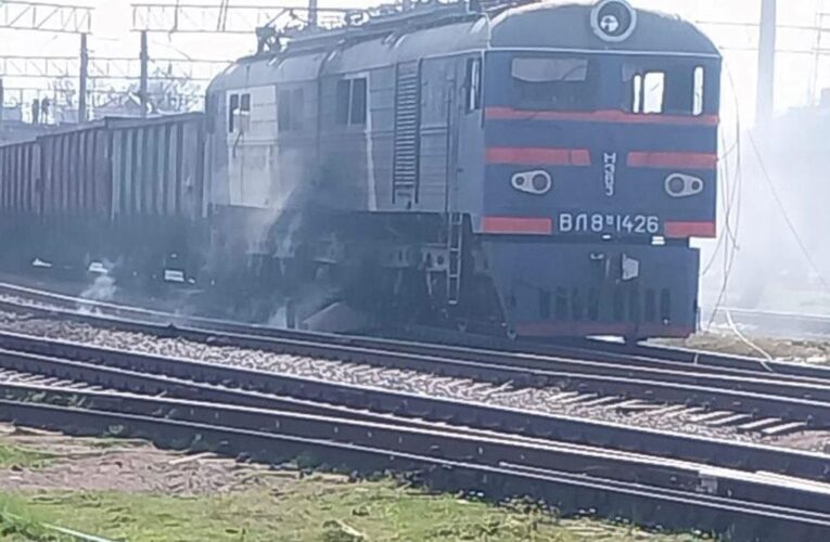 РФ ударила по залізниці: евакуйовано 500 пасажирів на Дніпропетровщині