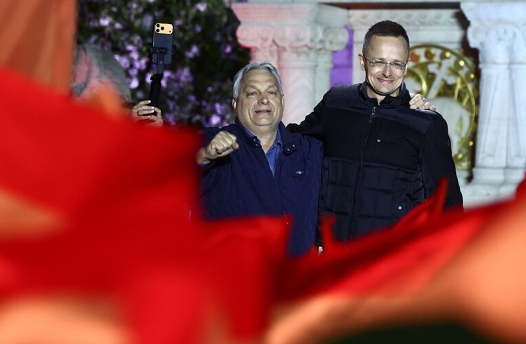 РФ замітає сліди. У Орбана знищують документи