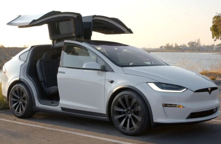Tesla завершила виробництво Model S і Model X