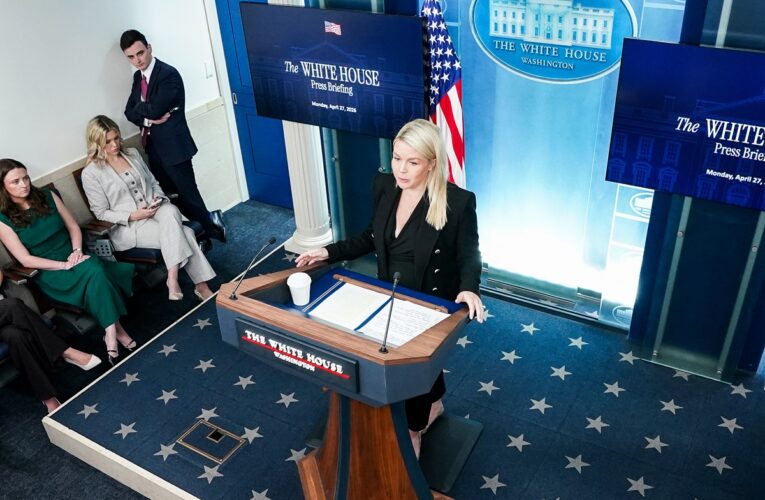 Трамп обговорив з радниками пропозицію Ірану щодо Ормузької протоки