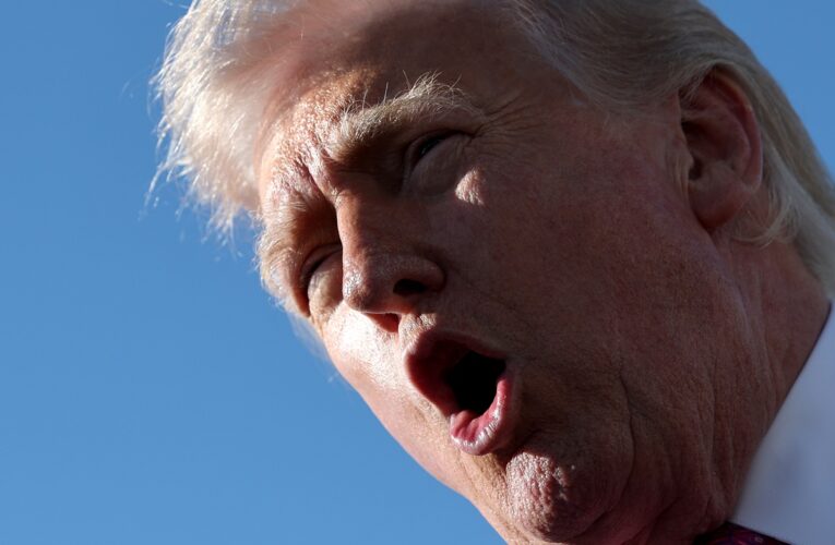 Трамп: Ормузька протока відкриється автоматично